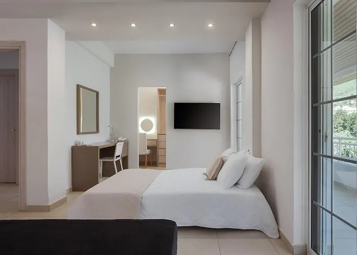 Cosambeli 帕拉蒙纳斯