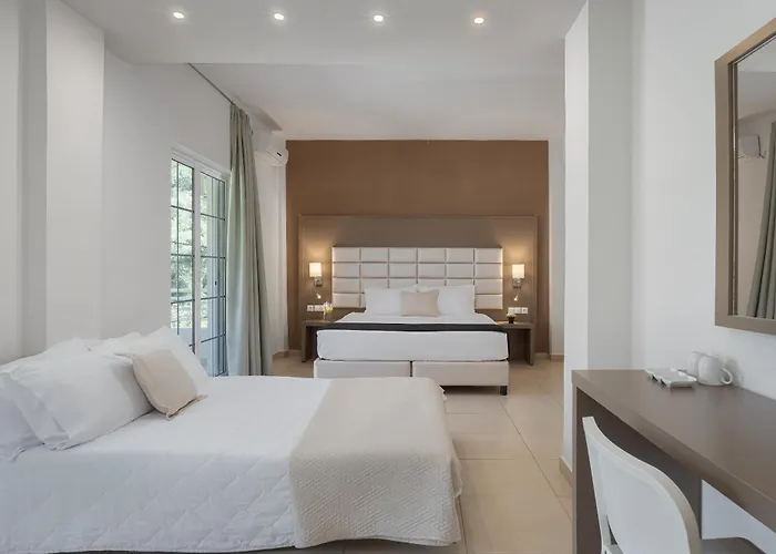 Villa Cosambeli Paramónasz