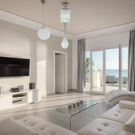 Cosambeli Villa