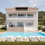 Cosambeli Willa